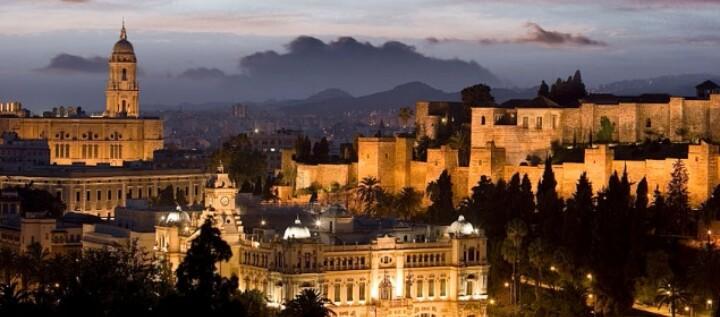 Apartamentos Momas La Casa De Mama Málaga Eksteriør bilde