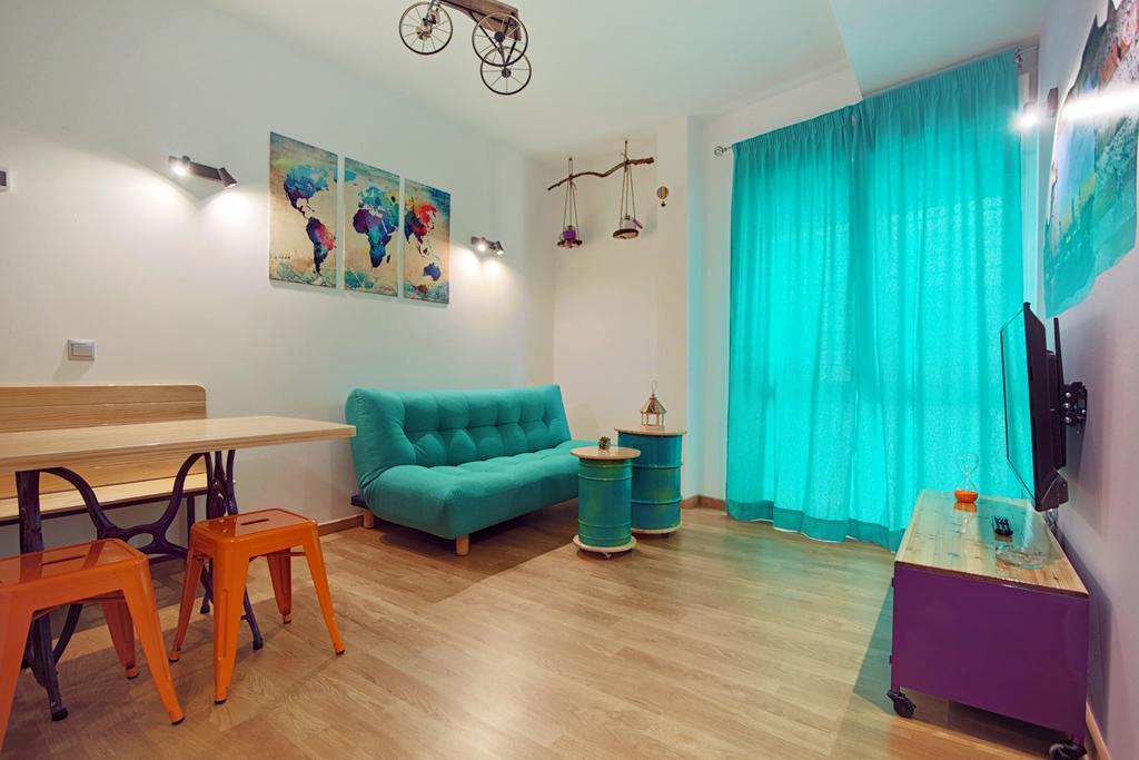 Apartamentos Momas La Casa De Mama Málaga Eksteriør bilde
