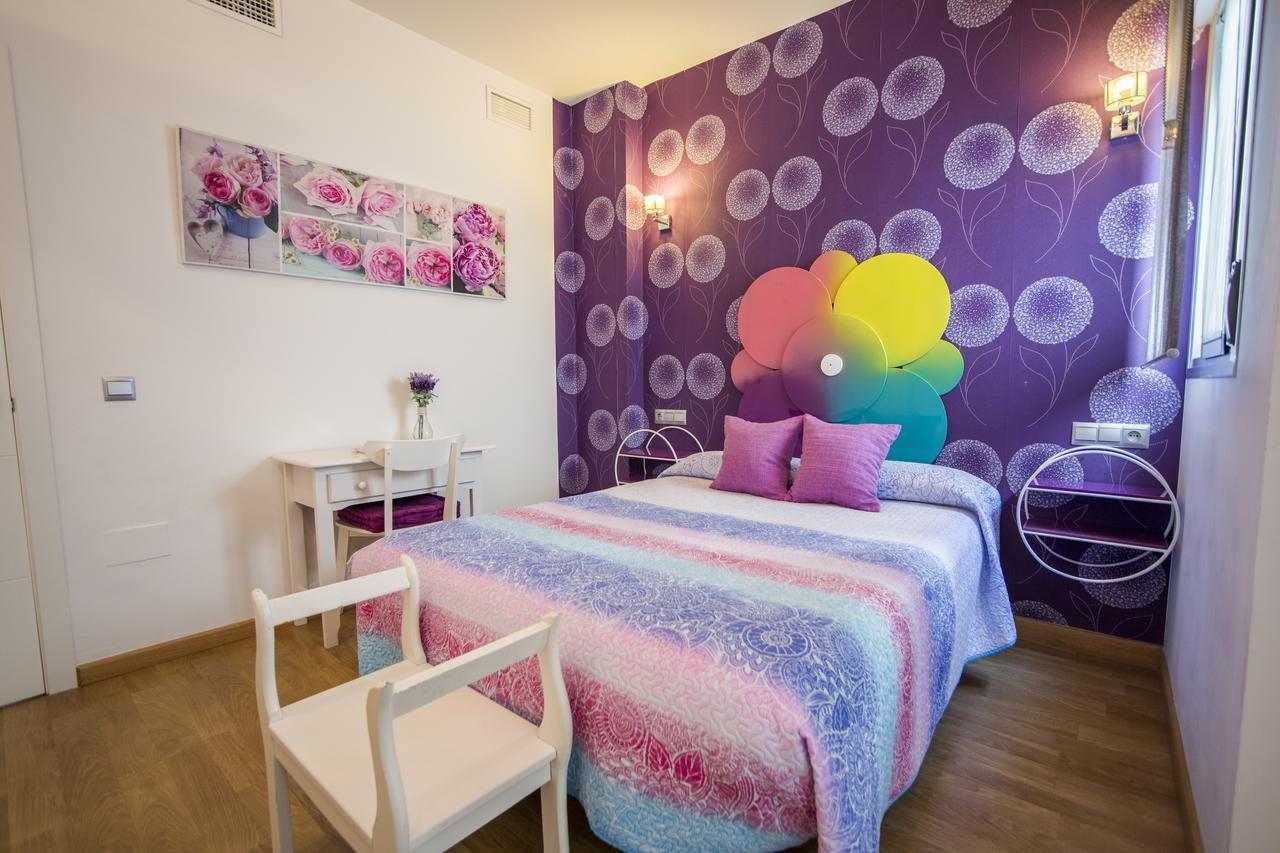 Apartamentos Momas La Casa De Mama Málaga Eksteriør bilde