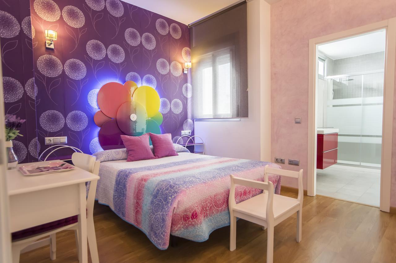 Apartamentos Momas La Casa De Mama Málaga Eksteriør bilde