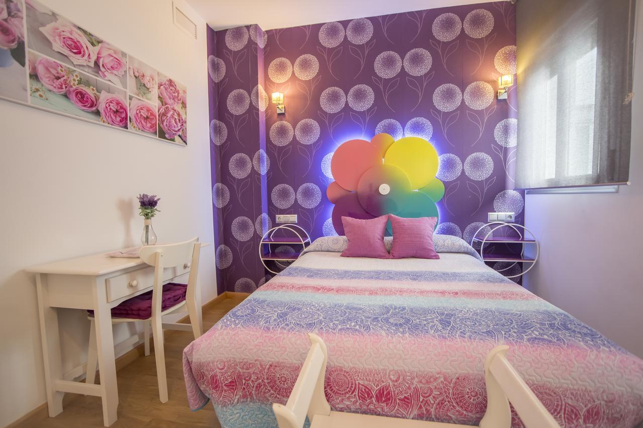 Apartamentos Momas La Casa De Mama Málaga Eksteriør bilde