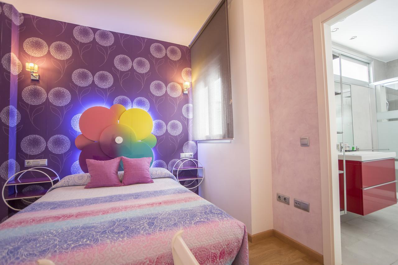 Apartamentos Momas La Casa De Mama Málaga Eksteriør bilde