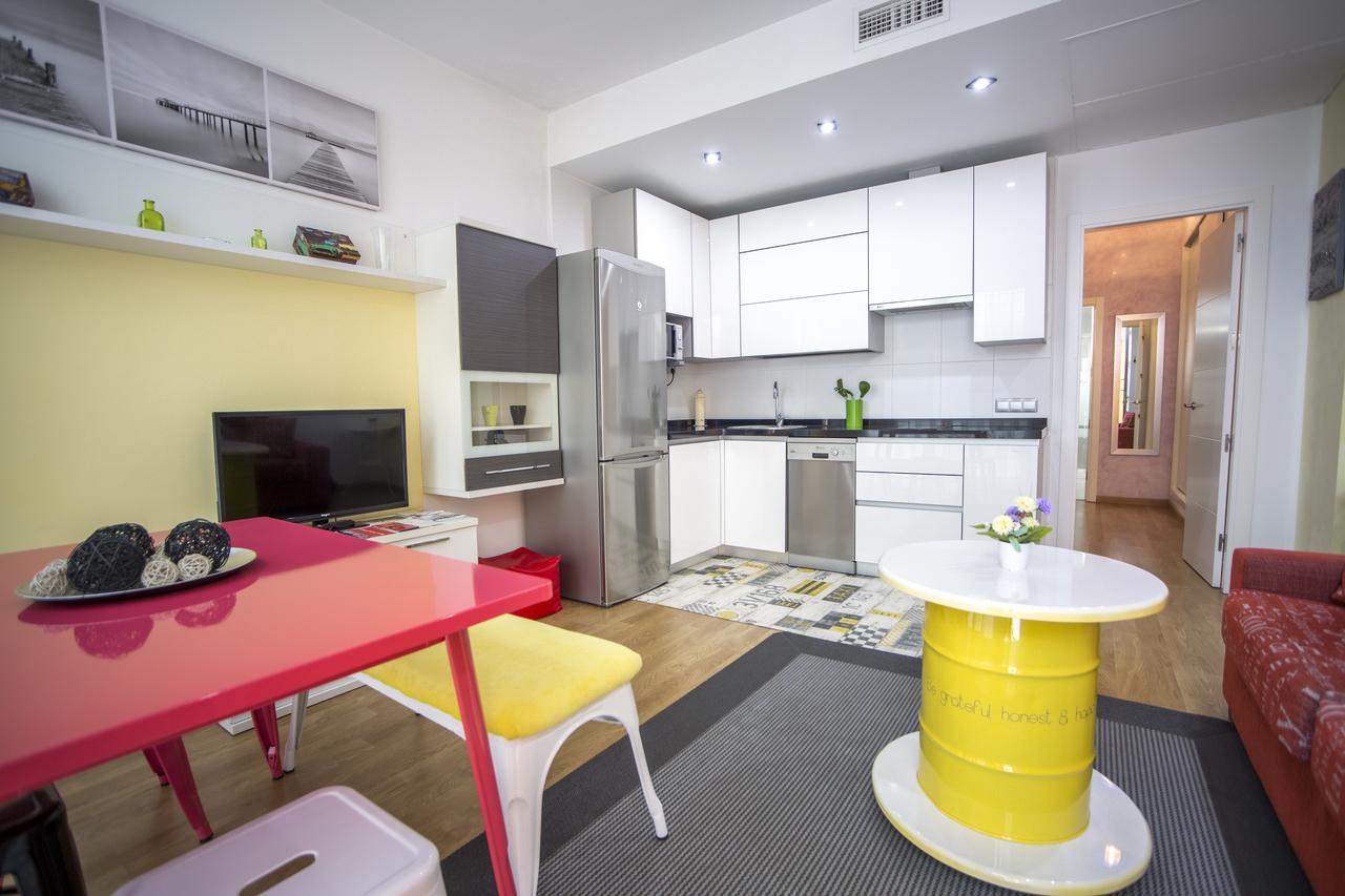 Apartamentos Momas La Casa De Mama Málaga Eksteriør bilde