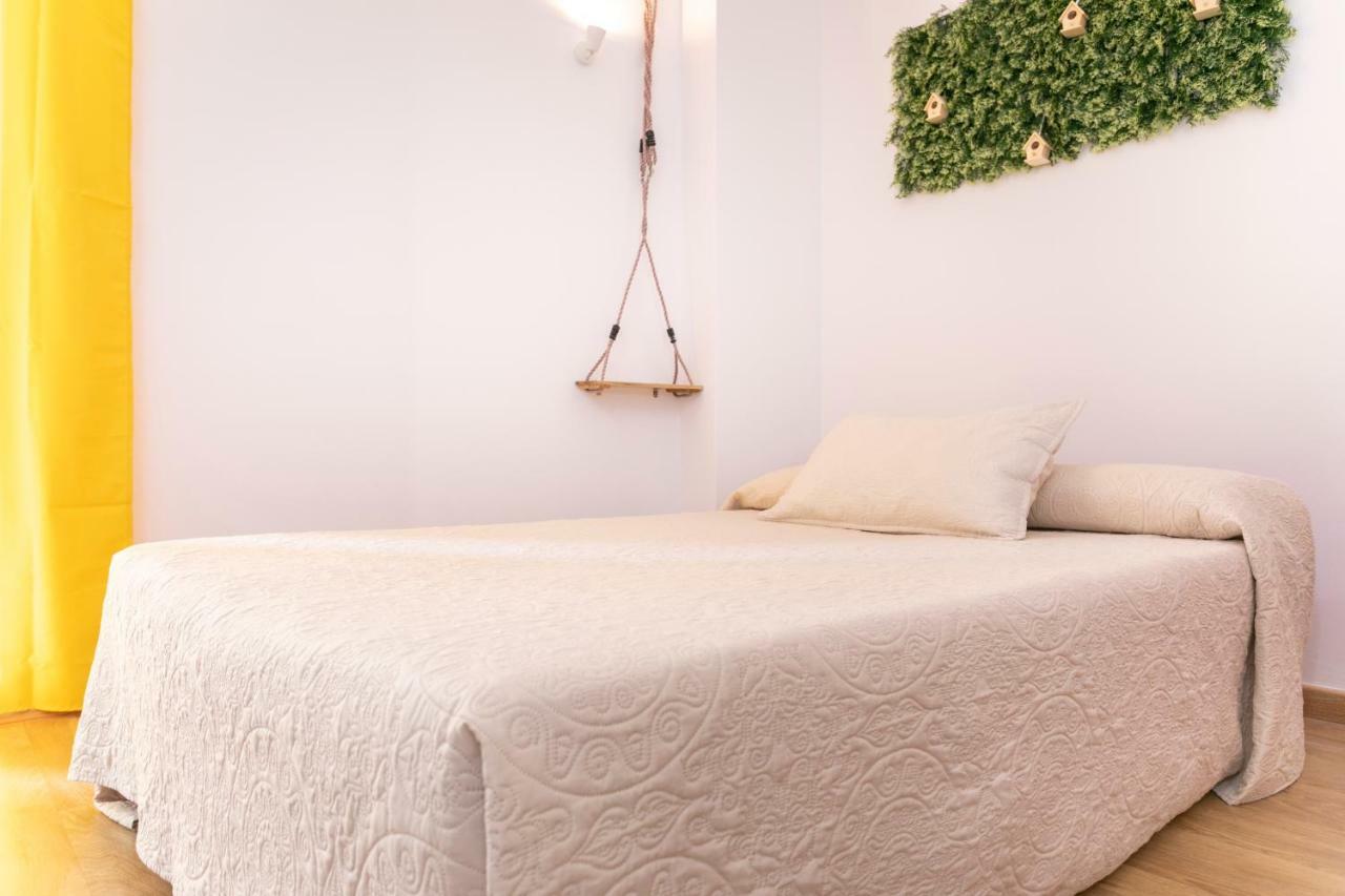 Apartamentos Momas La Casa De Mama Málaga Eksteriør bilde