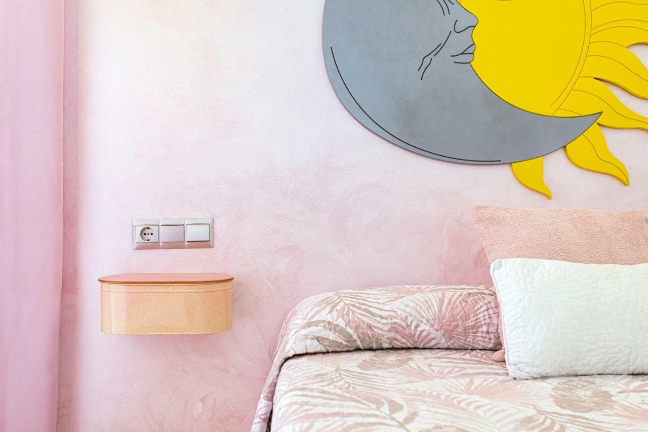Apartamentos Momas La Casa De Mama Málaga Eksteriør bilde
