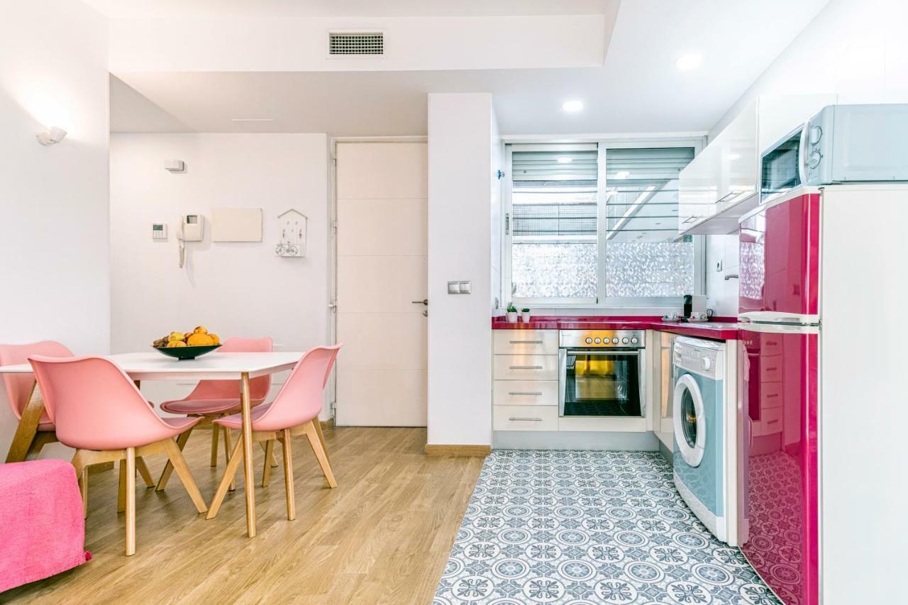 Apartamentos Momas La Casa De Mama Málaga Eksteriør bilde