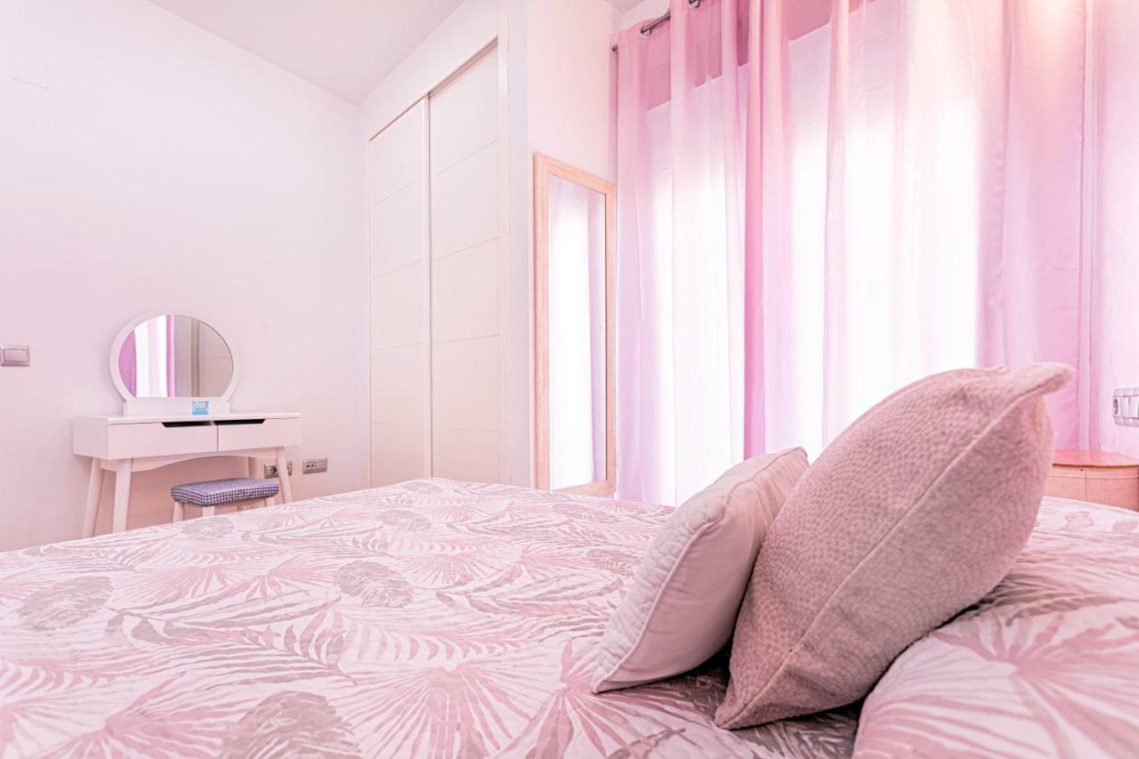 Apartamentos Momas La Casa De Mama Málaga Eksteriør bilde