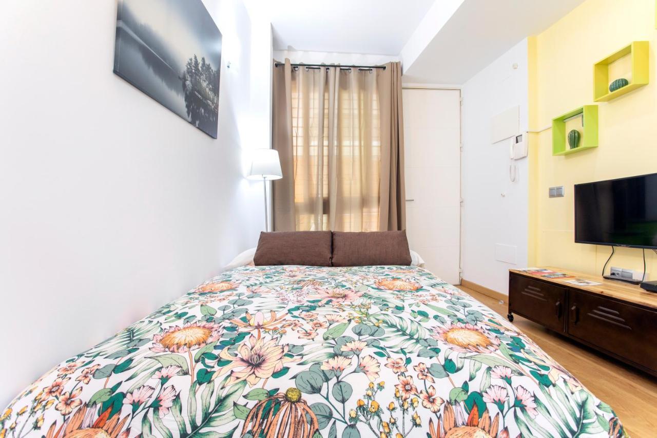 Apartamentos Momas La Casa De Mama Málaga Eksteriør bilde